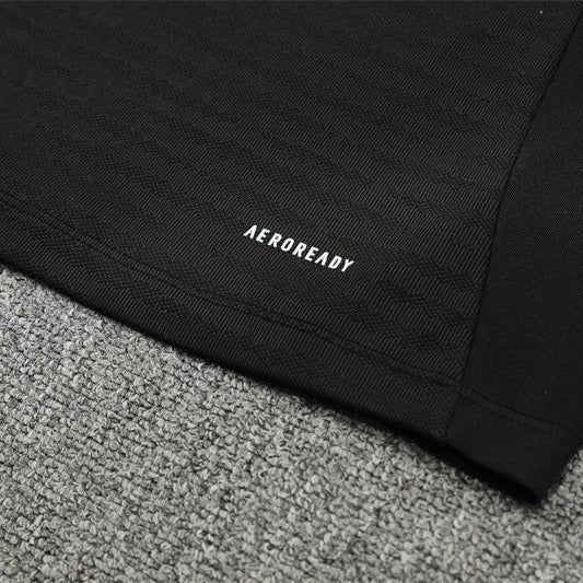 25/26 Manchester United Training Black Kids Size Tracksuit - Premium Quality Kits at Football Monarch