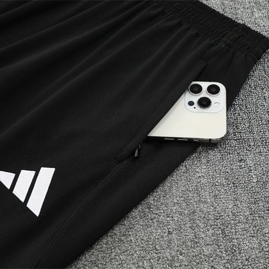 25/26 Manchester United Training White Kids Size Tracksuit - Premium Quality Kits at Football Monarch