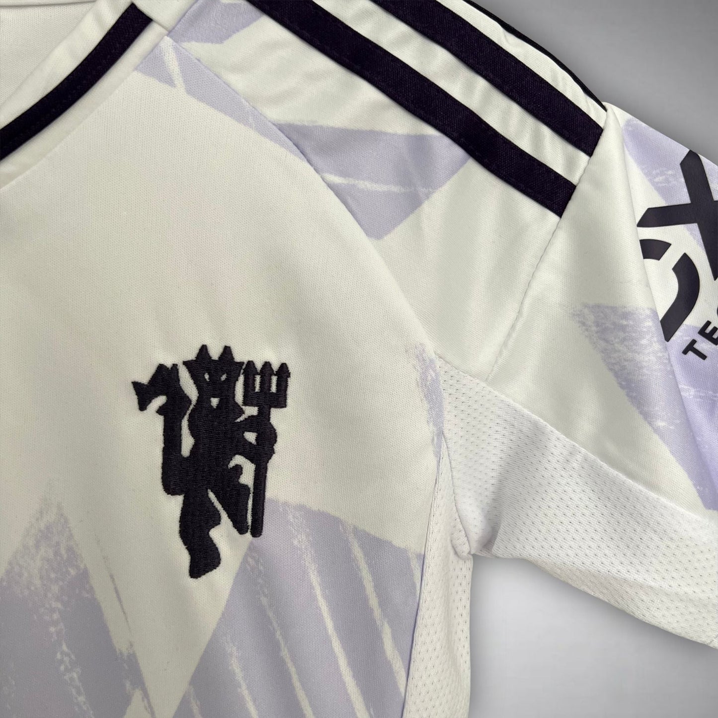 25/26 Manchester United Away Kids Size Kit - Premium Quality Kits at Football Monarch