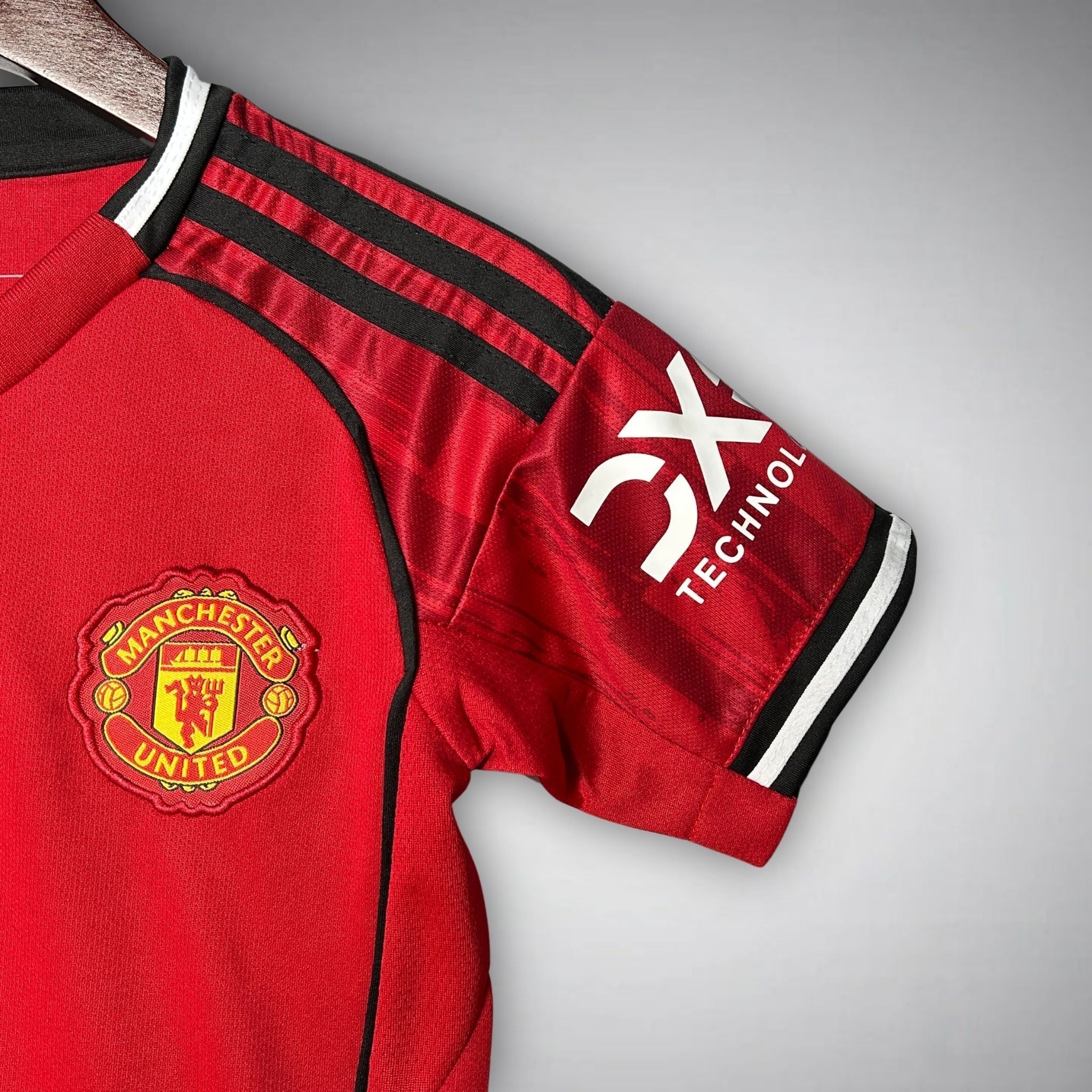 25/26 Manchester United Home Kids Size Kit - Premium Quality Kits at Football Monarch