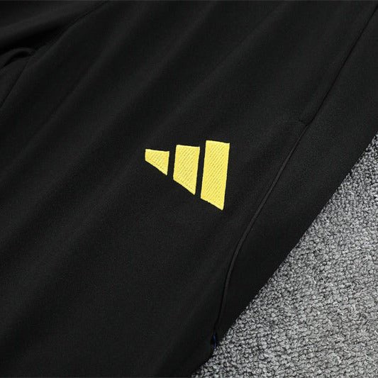 25/26 Manchester United Training Black Kids Size Tracksuit - Premium Quality Kits at Football Monarch