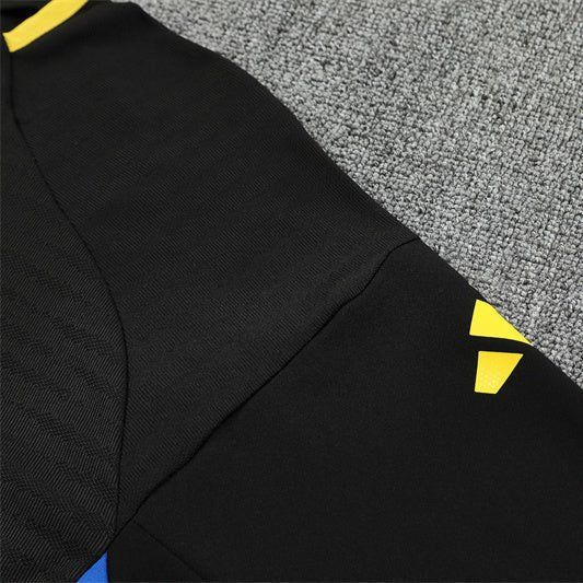 25/26 Manchester United Training Black Kids Size Tracksuit - Premium Quality Kits at Football Monarch