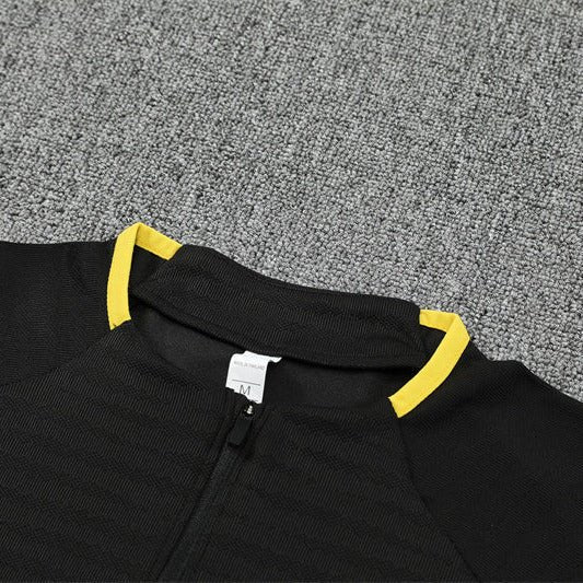 25/26 Manchester United Training Black Kids Size Tracksuit - Premium Quality Kits at Football Monarch