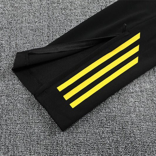 25/26 Manchester United Training Black Tracksuit - Premium Quality Kits at Football Monarch