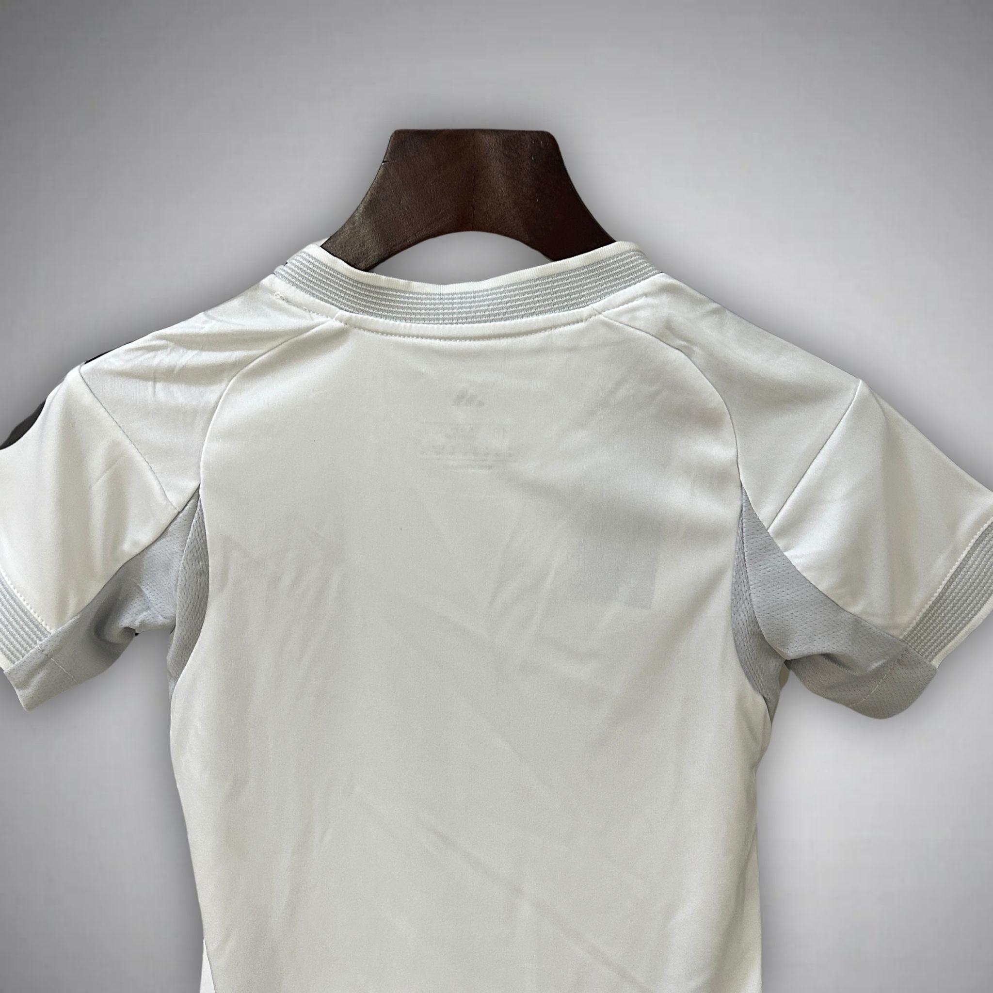 25/26 Real Madrid Home Kids Size Kit - Premium Quality Kits at Football Monarch