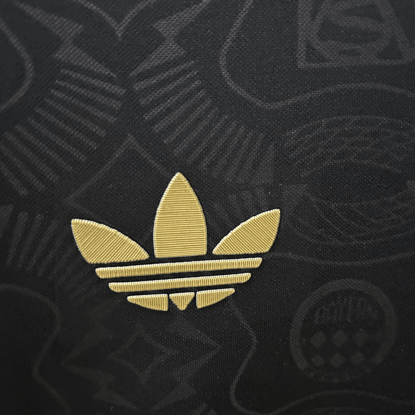 FC Bayern "Luxe Chrome" Premium Kit - Premium Quality Kits at Football Monarch